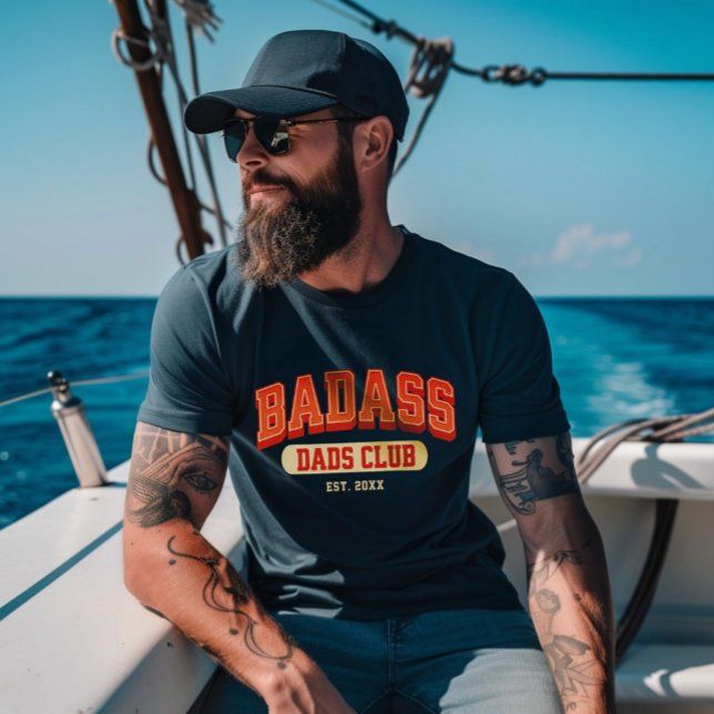 Roligt för Trendig för Coola av återföringsåtgärd  T Shirt (Join the Badass Dads Club with our retro cool Father's Day collection!)