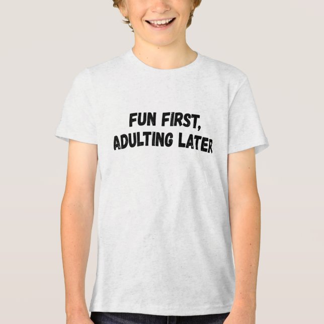 Roligt först senare t shirt (Framsida)