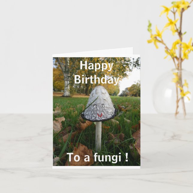 Roligt Fungi Grattis på födelsedagen Card - anpass Kort (Gul blomma)