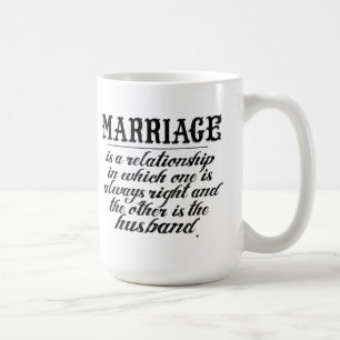 Roligt giftermålcitationstecken kaffemugg
