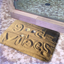 Roligt Good Vibes Citat ritat i bågfoto