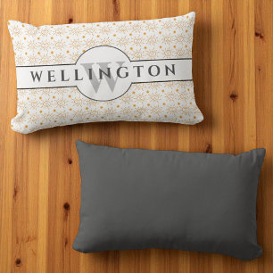 Roligt Grått Monogram Namn Hand plockade Sol Lumbarkudde