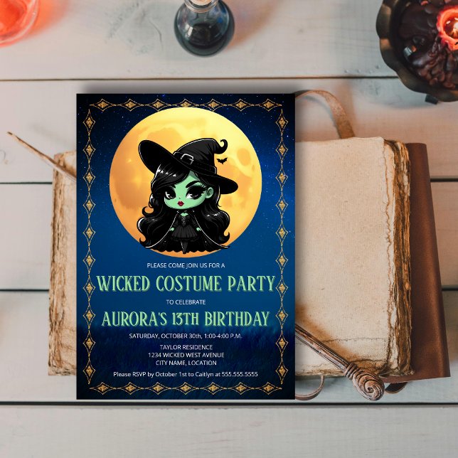 Roligt Grönt Witch Halloween Birthday Inbjudningar (Wicked green witch elegant costume / birthday party invitation for kids or adults; front view.)