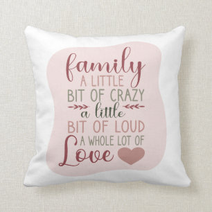 Roligt Hand Lettered Dusty Rosa Family Quote Kudde
