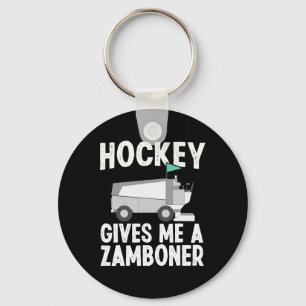 Roligt Hockey Ge Me A Zamboner Hockey Player Winte Nyckelring