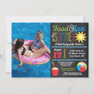 Roligt i solen Sommar poolparty Kritskrift foto Inbjudningar