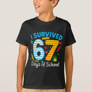 Roligt Jag överlevde 67 dagar av skollärare elev T Shirt