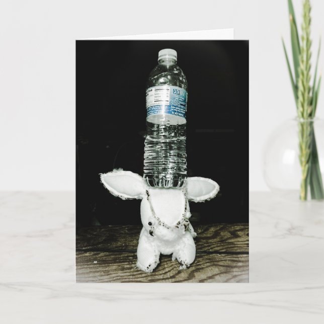 Roligt kaninfödelsedagkort. Var utöver det vanliga Kort (Framsida)