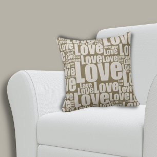 Roligt Kärlek Typography Brown Dekorativ kudde