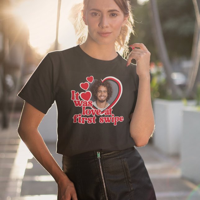 Roligt Kärlekshjärta Foto  T Shirt (Skapare uppladdad)