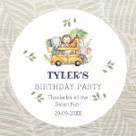 Roligt Kids Safari Jungle Birthday Tack Runt Klistermärke<br><div class="desc">Anpassa den här Jungle Birthday-Tacken med ditt barns Namn och lägg till en Roligt Touch i Party favors. Den söta Lejona,  Elephant och Zebra på en Roligt Safari resa,  tillför en ljus,  vismisk beröring. Perfekt för barn som kärlek Safari Animals.</div>