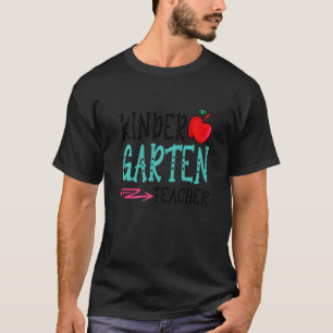 Roligt Kindergarten Lärare Back to school första d T Shirt