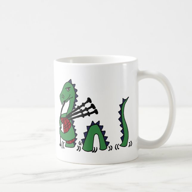 Roligt Loch Nessmonster som leker säckpipa Kaffemugg (Höger)