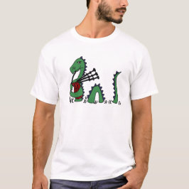 Roligt Loch Nessmonster som leker säckpipa T Shirt