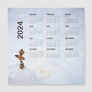 Roligt magnetisk kalender 2024 på kylskåp