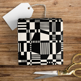 Roligt Modern Checkered Black & Cream Wrapping Pap Presentpapper