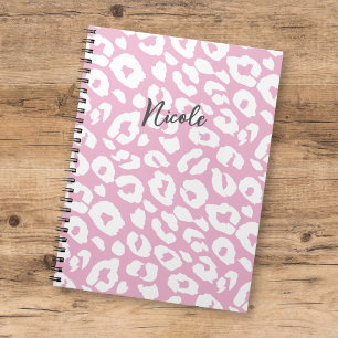 Roligt Modern Rosa White Leopard Spot Mönster w/Na Anteckningsbok