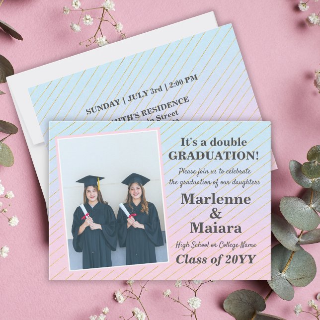 Roligt Modern Twillingar Studenten Inbjudningar (Fun Modern Twins Graduation Invitation
)
