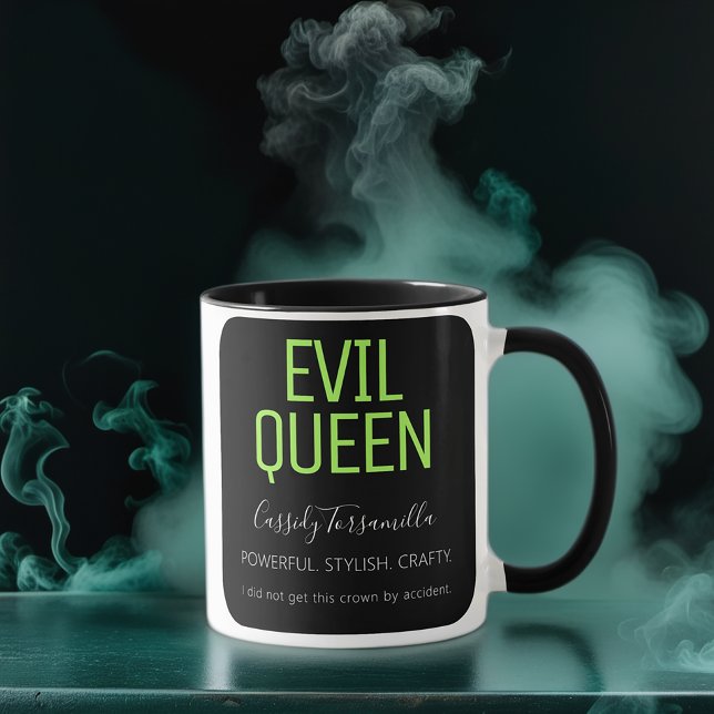 Roligt Namn Evil Queen Halloween Mugg (Get this mug like you get everything else you want...unapologetically.)