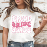 Roligt och Snyggt för Bride Bachelorette Party T Shirt<br><div class="desc">Fira din bridera i stil med den här måste-ha-Bride T-shirt! Perfekt för möhippor, möhippor eller bröllop helg roligt. Den här garantin är komfortabel, söt och fotot-redo. Vare sig du dansar natten bort eller sipprar mimosas med dina flickor, så låter den här skjortan alla veta vem som är stjärnorna i showen....</div>