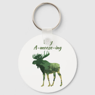 Roligt Offert Sök efter den här omgivande moose T- Nyckelring