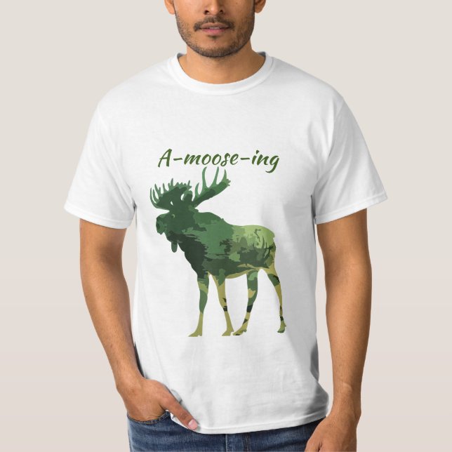 Roligt Offert Sök efter den här omgivande moose T- T Shirt (Framsida)