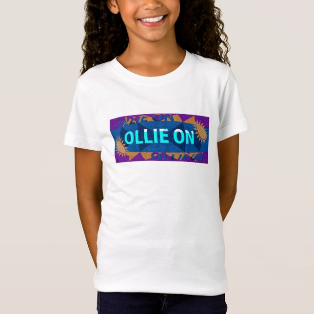 Roligt ’Ollie On’ Girls Skateboard T-Shirt (Framsida)