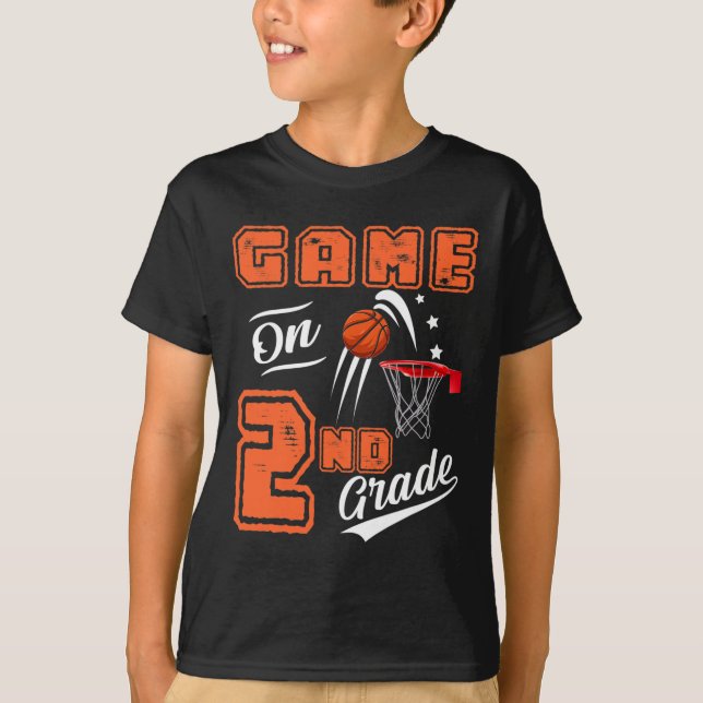 Roligt på andra Klass-basket första dagen i T Shirt (Framsida)