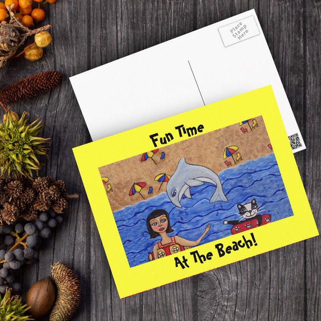 Roligt på bröstkorgen med mitt korg vykort (Lady and her cat floating in ocean in inner tubes, jumping dolphin with yellow border on postcard.)