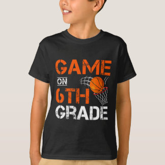 Roligt på den sjätte Klass basketbollen första dag T Shirt