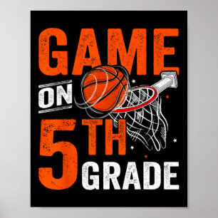 Roligt på femte Klass-basket första dagen i S Poster