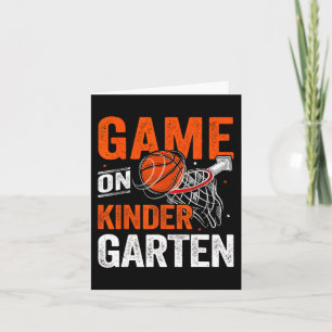 Roligt på Kindergarten Basketball första dagen Kort
