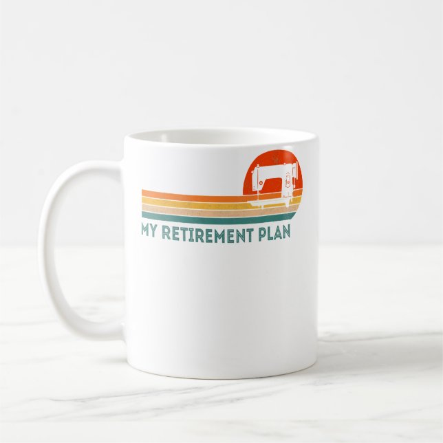 Roligt Pensionerad Min pensionsplan Sy Quilting R Kaffemugg (Vänster)