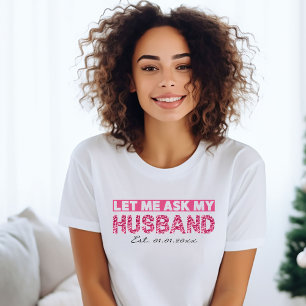 Roligt personligt nygiftgåva till bruden t shirt