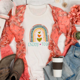 Roligt Rainbow Heares njuter av dagens inspiritivi T Shirt