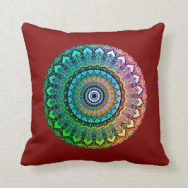 Roligt Rainbow och Hearts Mandala på Mörk Red Kudde