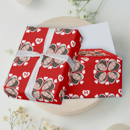Roligt Red White Heart Fyrklöver Photo Mönster Presentpapper