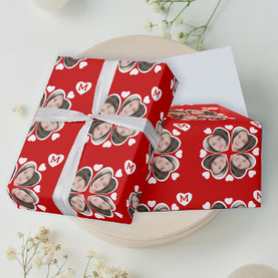 Roligt Red White Heart Fyrklöver Photo Mönster Presentpapper