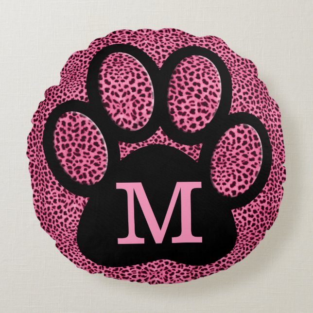 Roligt Rosa Paw-utskrift med Monogram i Cheetah Rund Kudde (Framsidan)