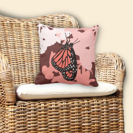 Roligt Rosa Stylized Monarch Butterfly Kudde