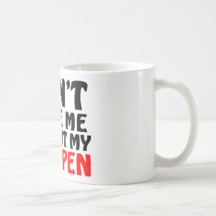 Roligt rött skrivar citationstecken kaffemugg