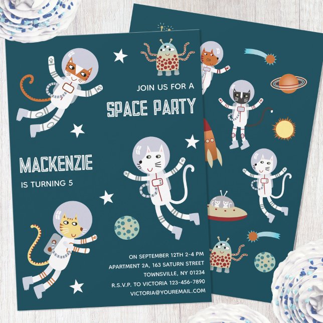 Roligt rymdkatts födelsedagsfirande för barn inbju inbjudningar (Fun space party cat astronaut personalized kids birthday party invitation)