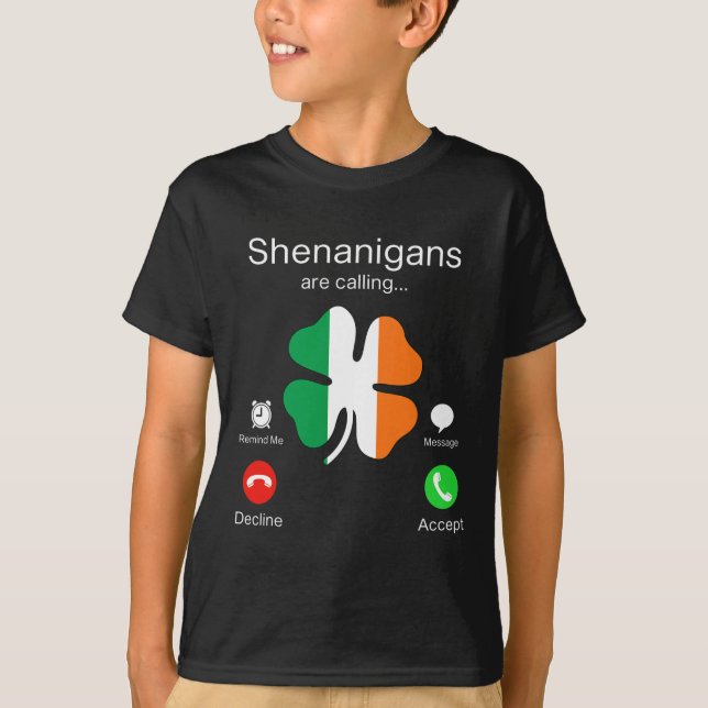 Roligt Shenanigans kallar St patricks day Irish T Shirt (Framsida)