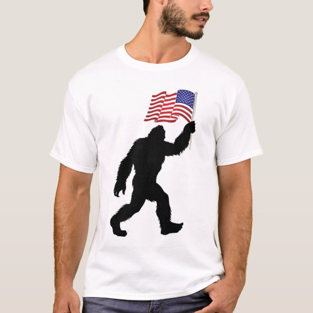 ROLIGT självständighetsdag BIGFOOT 4:e juli T Shirt (Framsida)