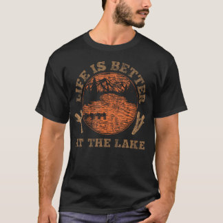 Roligt Sjö Liv Utomhus Natur Livet Är Bättre Vid T Shirt