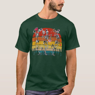 Roligt Skeleton som dansar död inne men det är Val T Shirt