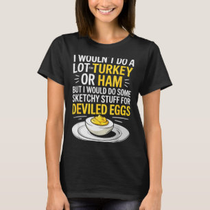 Roligt skissartat material för hårdägg som säger m t shirt