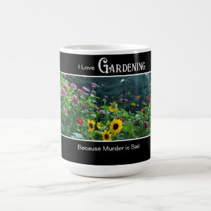 Roligt som säger blommigt trädgårdskosmos i daisy kaffemugg