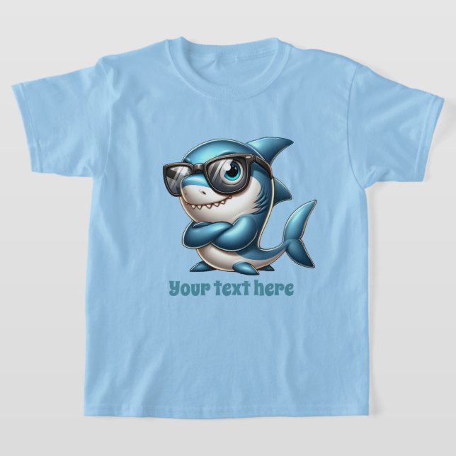 Roligt Sommarhaj lägg till textpojkar T Shirt (Laydown)