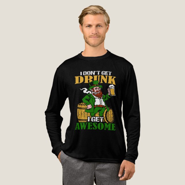 Roligt St.Patrick’s Day för män T Shirt (Hel framsida)